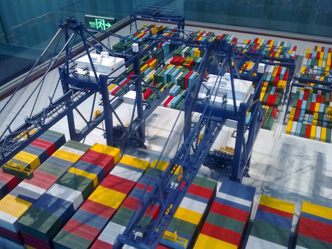 京山市港口集装箱堆场